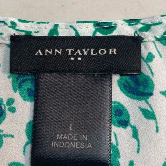 ANN TAYLOR Women’s Leafy Green and White Top Size Large - Picture 6 of 7